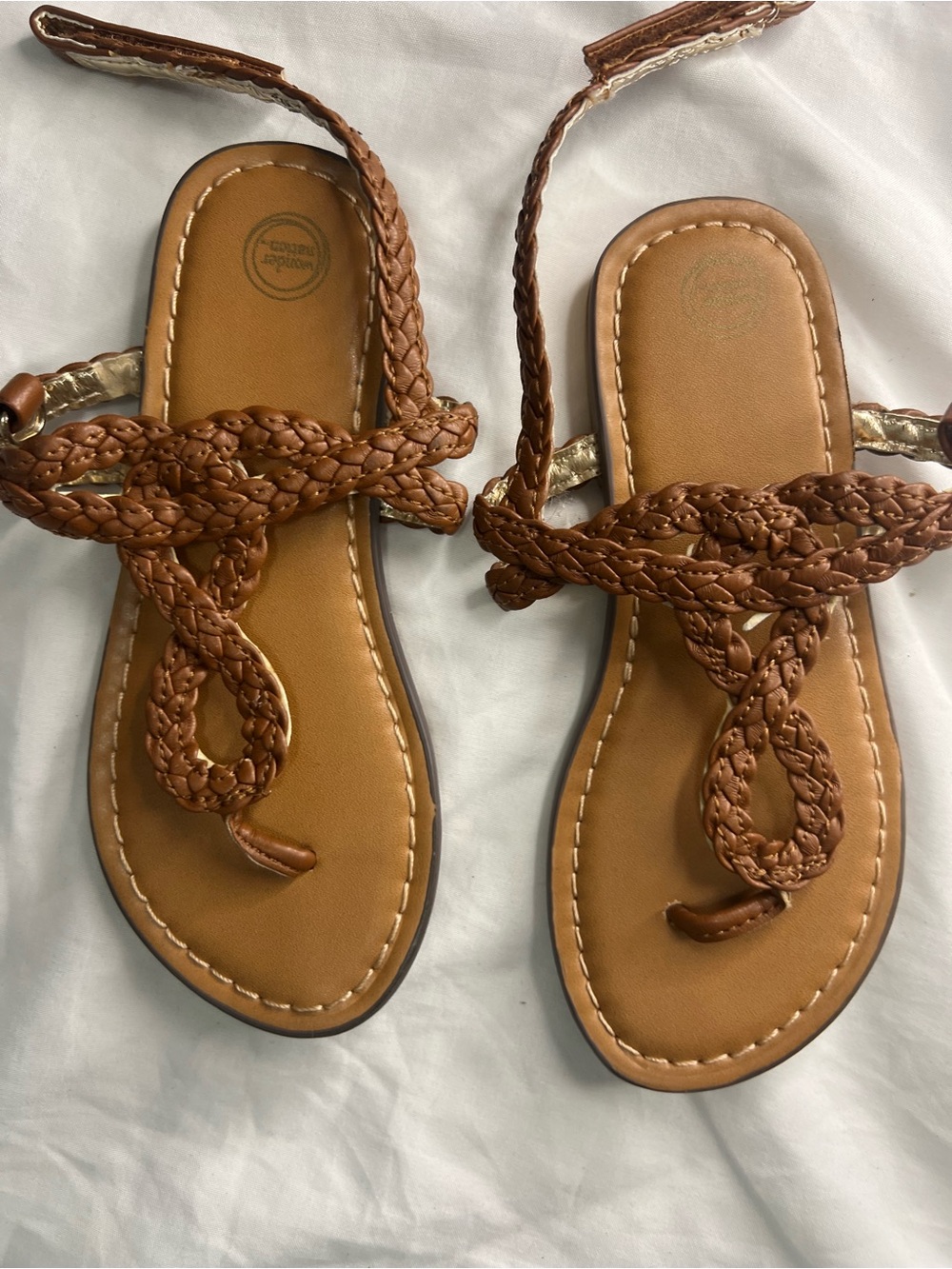 wonder nation Braided Toe Loop Sandals in Brown
